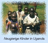 Neugierige Kinder in Uganda